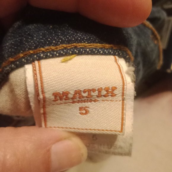 Matix boot leg wide leg jeans with cute front buttons - Picture 3 of 4